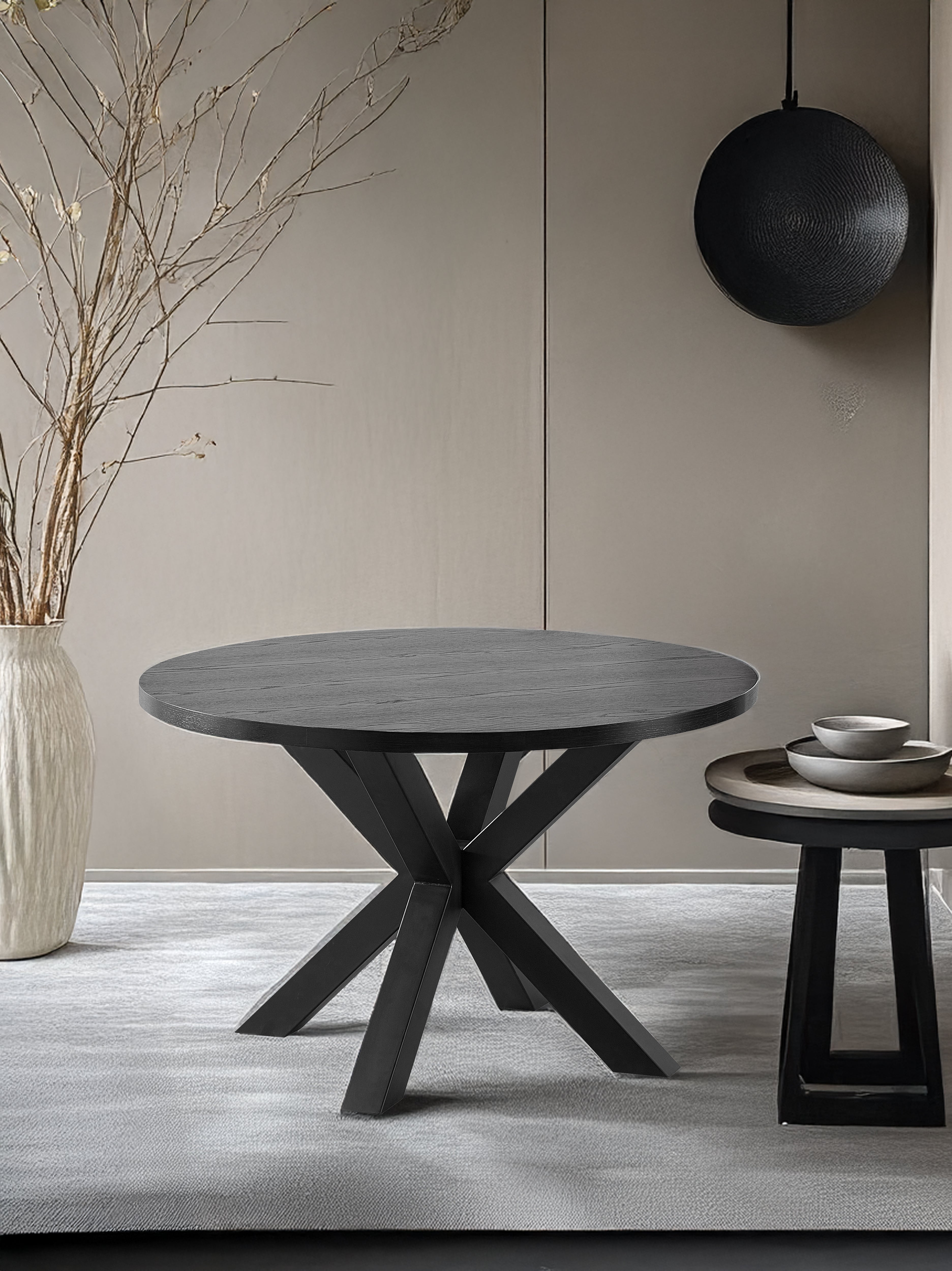 Round Fluted Dining Table - Black