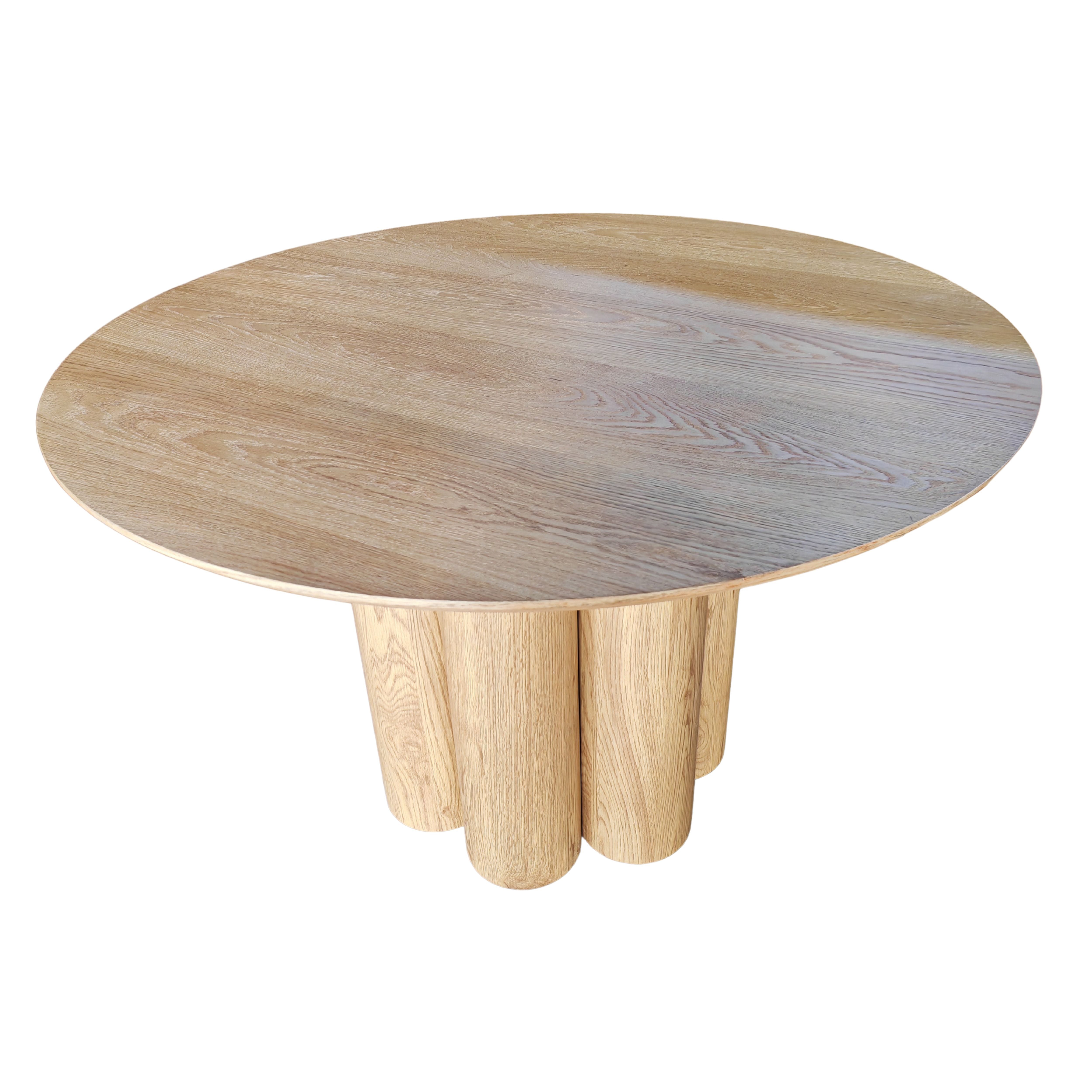 Round Pillar Dining Table - Oak